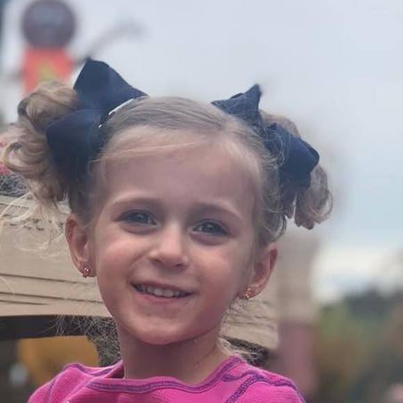 Meet your Posher, Lisa - Picture 1 of 1